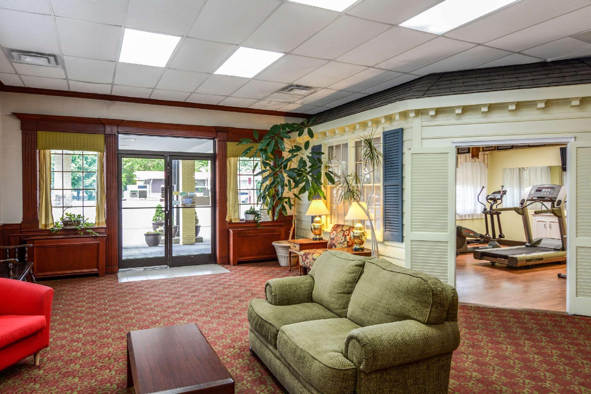 Отель Baymont By Wyndham Front Royal Near Shenandoah National Park Экстерьер фото