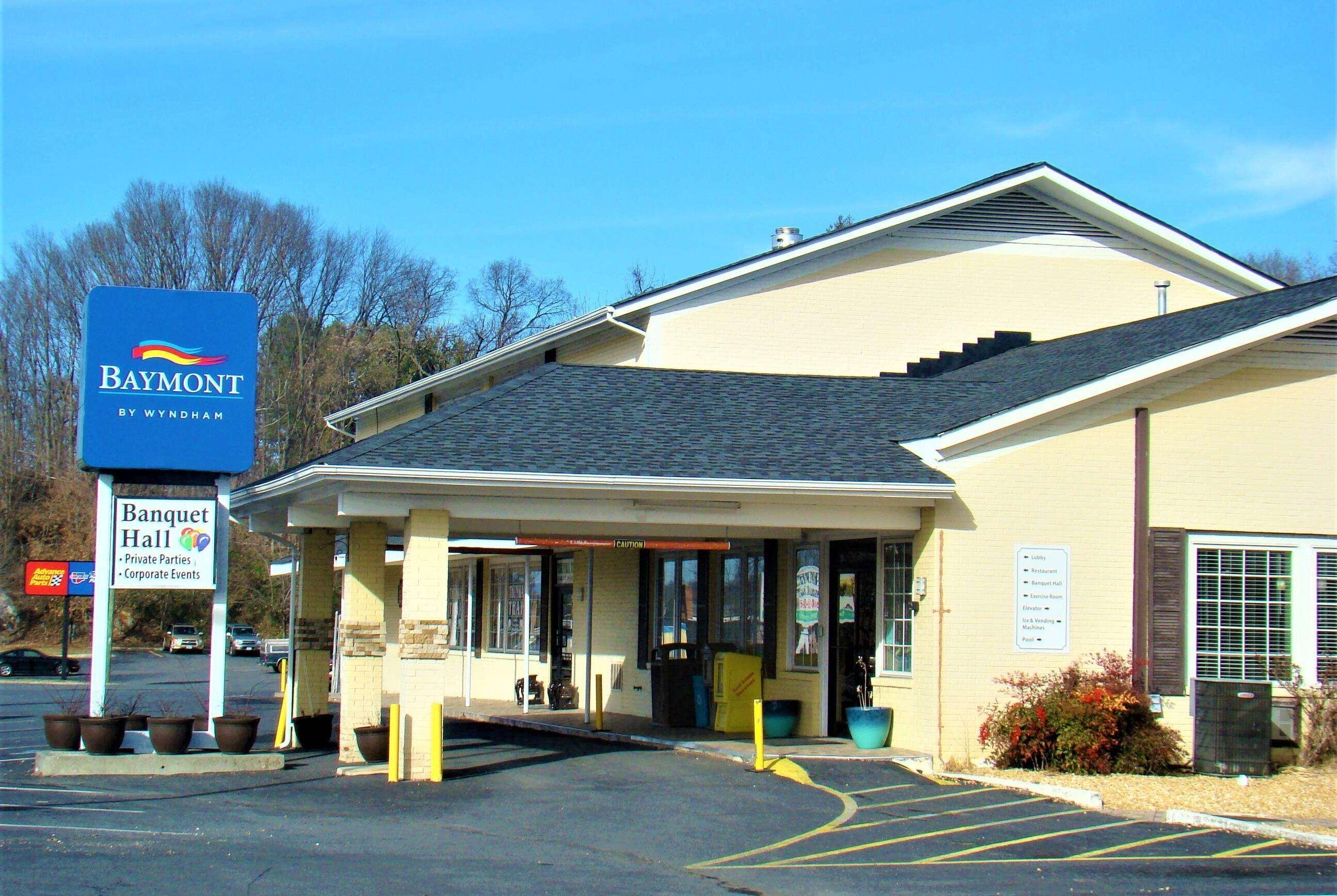 Отель Baymont By Wyndham Front Royal Near Shenandoah National Park Экстерьер фото