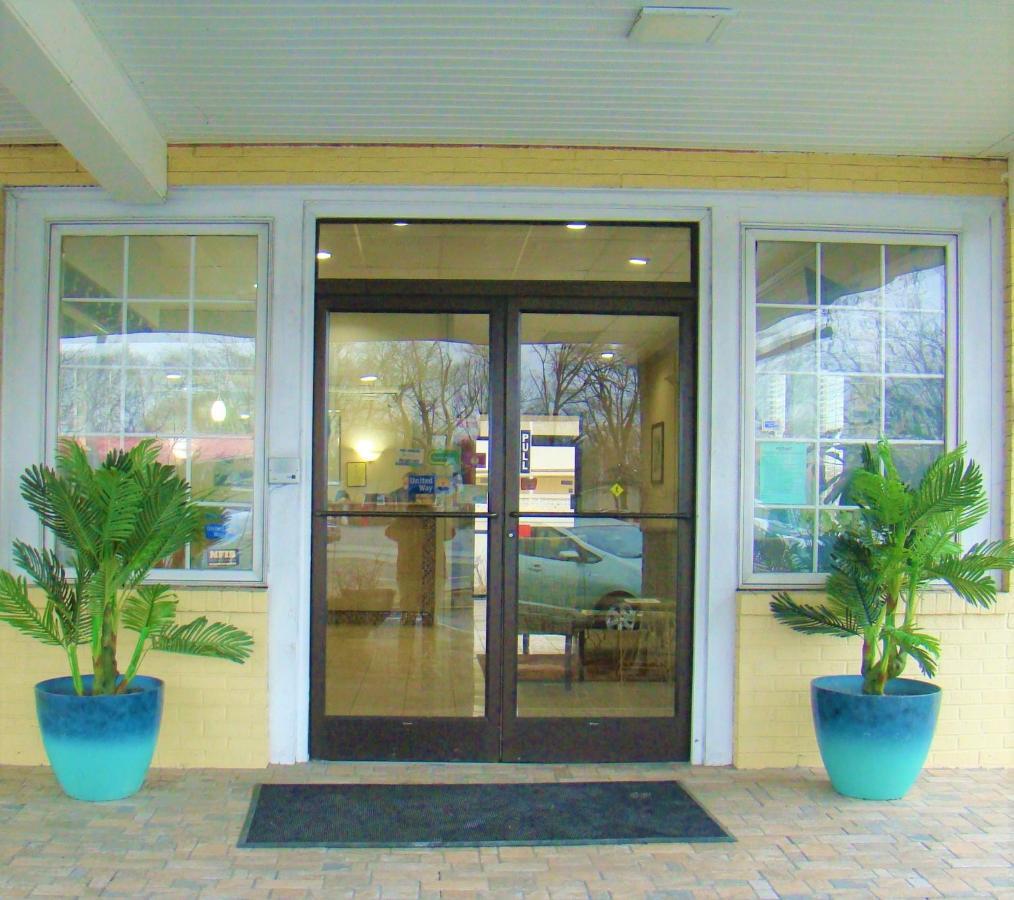 Отель Baymont By Wyndham Front Royal Near Shenandoah National Park Экстерьер фото